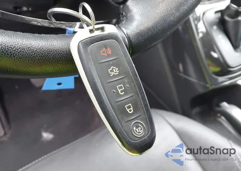 2015 Ford Escape Titanium z USA, uszkodzony, nr VIN 1FMCU9JX8FUC00252